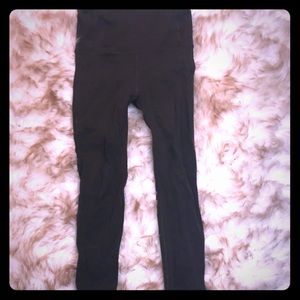 Lululemon pants no wear or tear